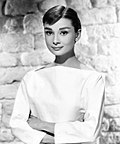 https://upload.wikimedia.org/wikipedia/commons/thumb/5/5e/Audrey_Hepburn_1956.jpg/120px-Audrey_Hepburn_1956.jpg